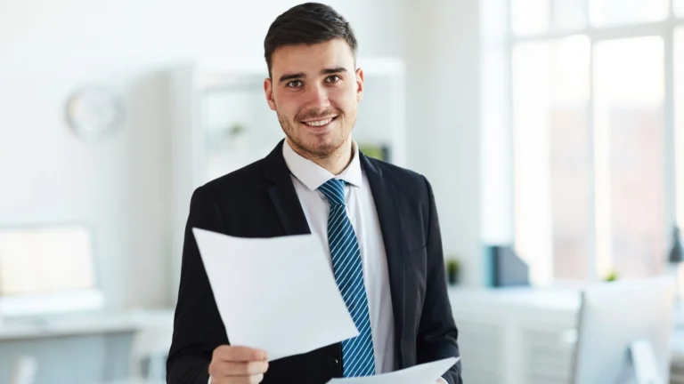 Why Investment Bankers Quit Early: Key Causes & Fixes (2025)